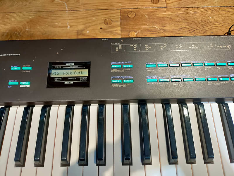 Yamaha DX27 61-Key Digital Programmable Algorithm Synthesizer