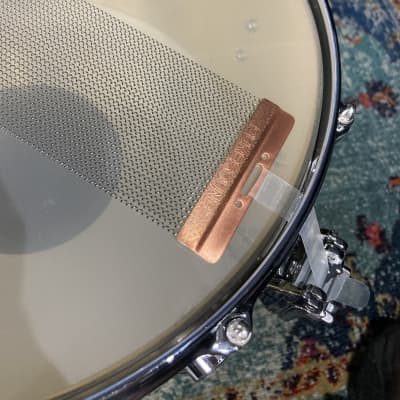DW - 14x6.5" Collector's Series, Bell Brass Snare Drum, Immaculate 2015-2016 - Brass image 14