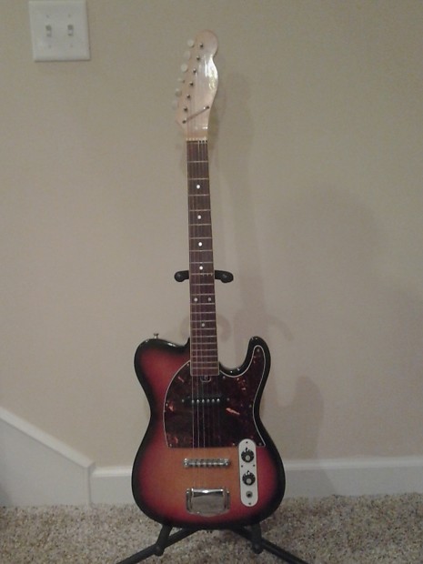 Vintage hohner shop electric guitars