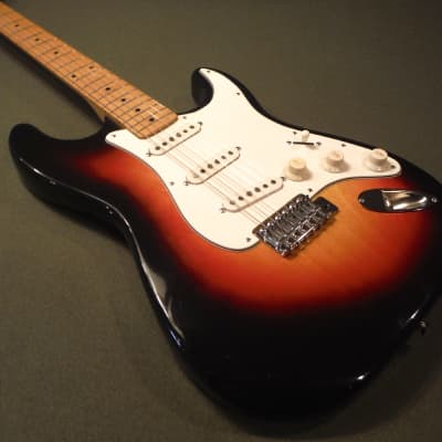 (Ibanez) Fujigen 2375 Stratocaster lawsuit copy (Crestwood) Japan Vintage 1975 image 4
