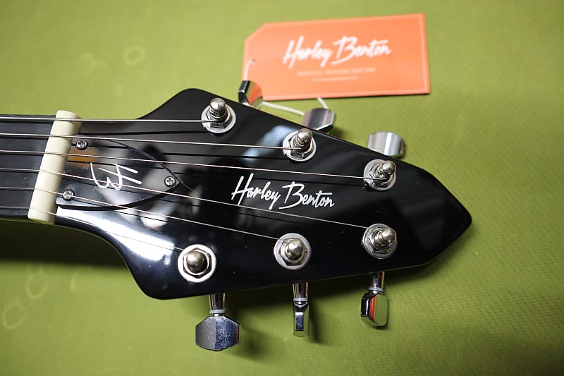Harley Benton Victory-BK Classic V 2022 Black New Headstock