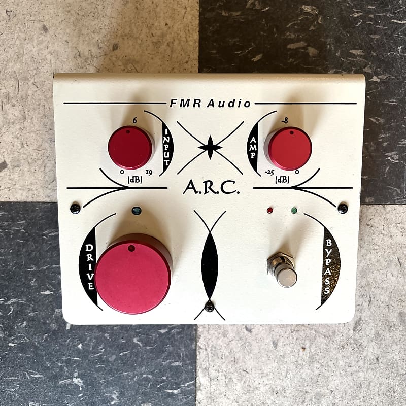 ネット通販で購入 A.R.C. FMR Audio コンプ - 楽器・機材