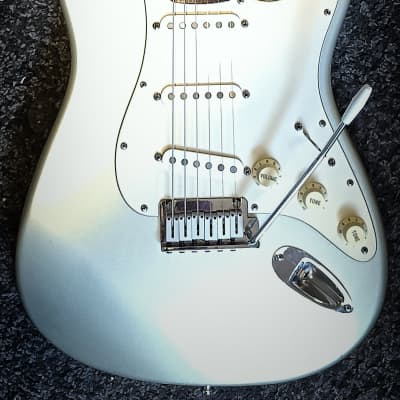 Fender American Standard Stratocaster with Rosewood Fretboard 1997 - 2000 - Inca Silver for sale