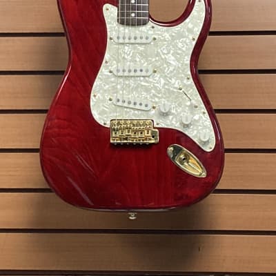 Squier Pro Tone Stratocaster 1997 in Crimson Red Transparent w/HSC image 2