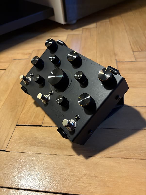 Collision Devices Black Hole Symmetry