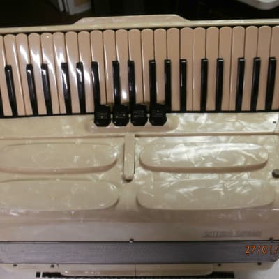 Settimio Soprani Coletta piano accordion 120 bass mod 703/78-- 1965-1975 Cream marble image 6