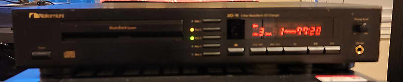 Nakamichi Nakamichi MB-10 5 disk CD changer 1999 - Black metal  			