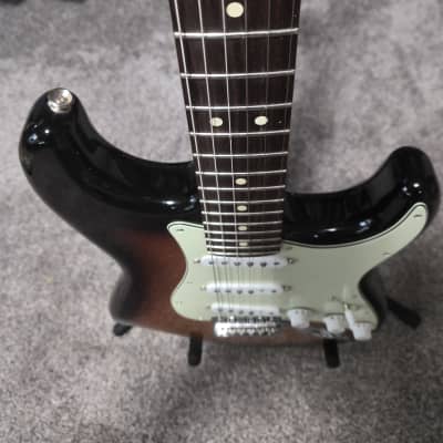 Fender Stratocaster 2024 - 3 color sunburst - Limited Edition Custom 50's Fat Pickups image 6