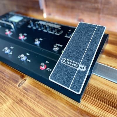 Line 6 POD HD500X Multi-Effect and Amp Modeler | Reverb Canada