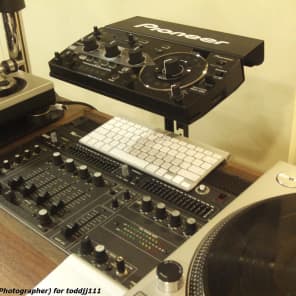 【中古】Pioneer DJ純正スタンド　RMX 1000 RMX 500 Pioneer RMX-1000 Remix Station Platinum Limited Edition Dj