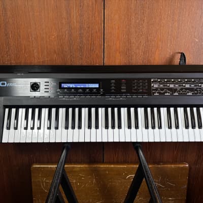 Roland D-50 Linear Synthesizer digital synth New battery & display w/ bag