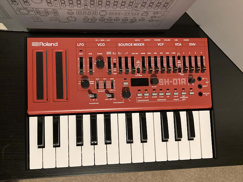 Roland Boutique SH-01a Ltd Edition RED + K-25m keyboard