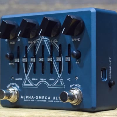 Darkglass Electronics Alpha Omega Ultra V2 (Aux-In) Bass Preamp Effect Pedal image 2