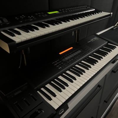 Roland XP-50 61-Key 64-Voice Music Workstation Keyboard 1995 - 1998 - Black