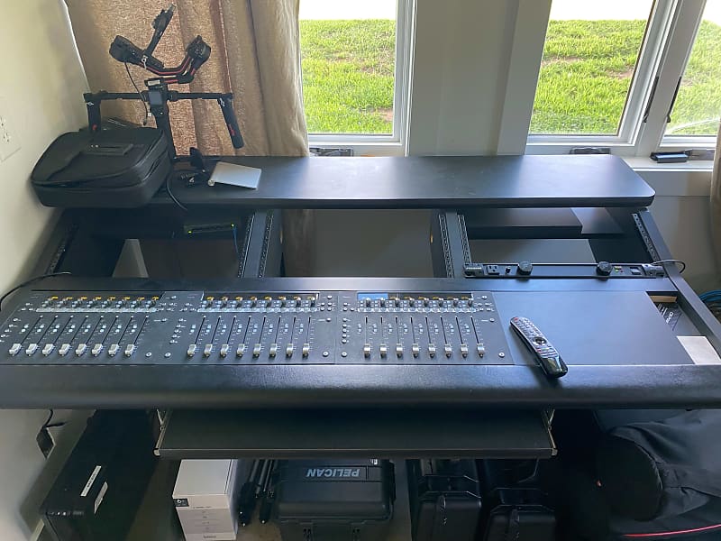 Malone Design Works MC Desk Composer Black with 3 Avid Reverb