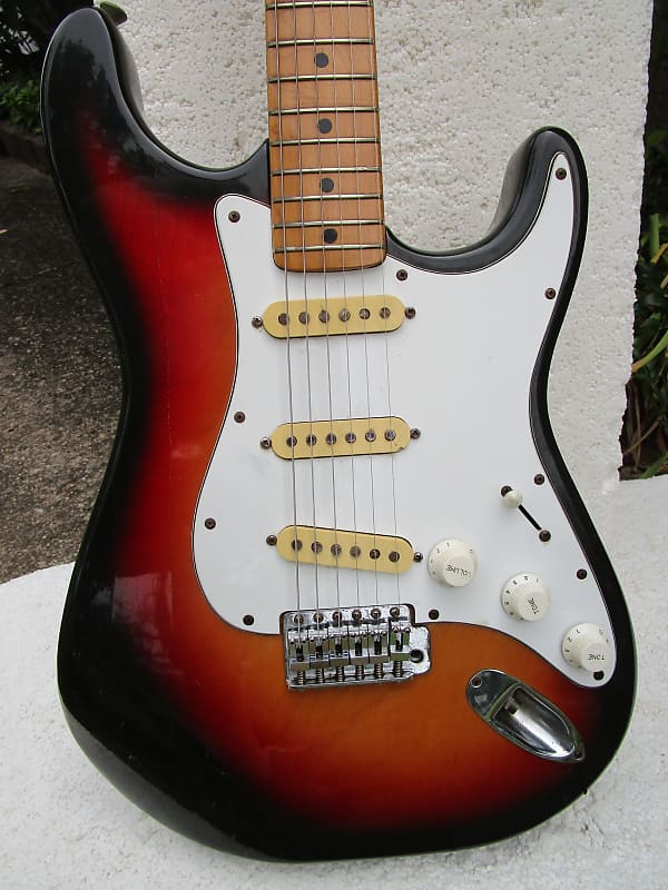 Guyatone Custom Stratocaster, Late 1970's Japan, Sunburst, Gig Bag