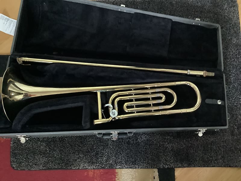 OLDS Ambassador Brass Trombone W/F Attachment image 1