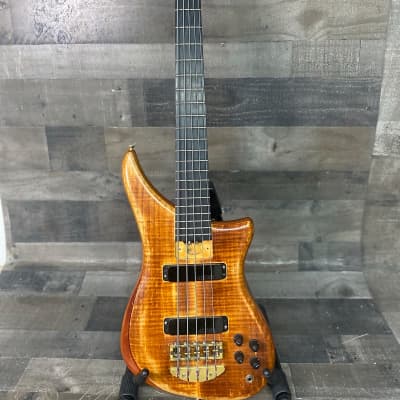 Alembic Epic 5 String Bass 1996 Natural with case! image 3