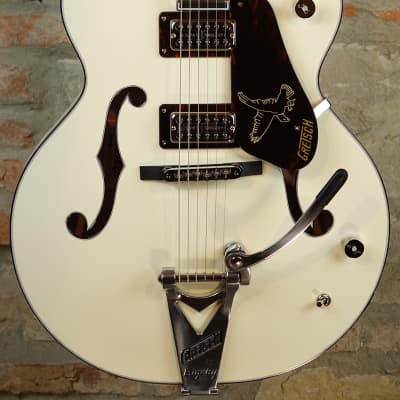 GRETSCH G6636-RF Richard Fortus Signature Falcon Center Block Double-Cut w/Bigsby - White image 2