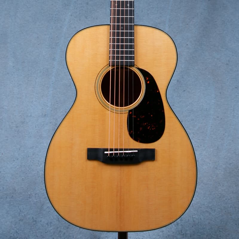 Martin 0-18 Standard Series 0 Acoustic Guitar - 2689994-Natural image 1