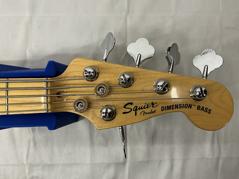 Squier Deluxe Dimension Bass V 2015 - 2016 - Crimson Red