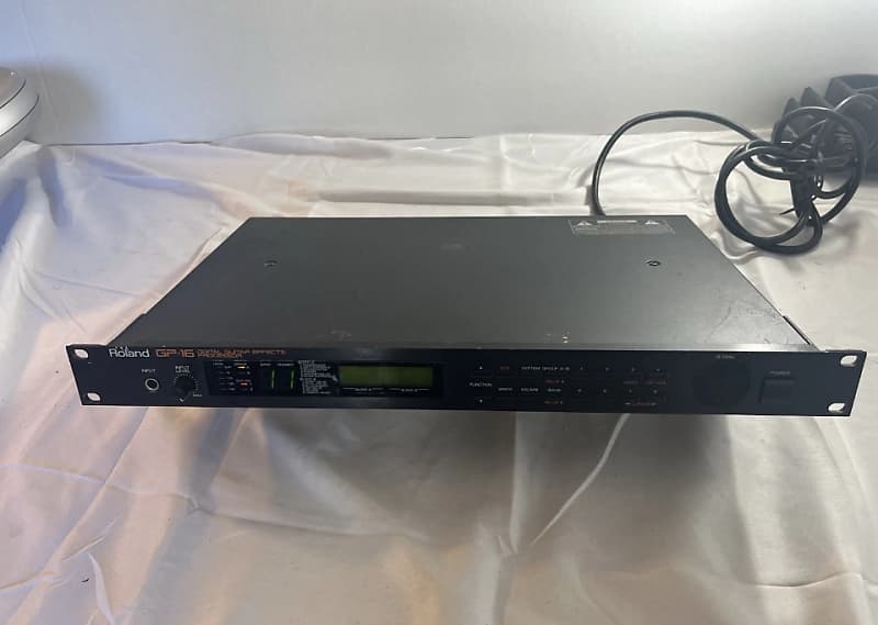 Roland GP-16 Digital Guitar Effects Processor | Reverb
