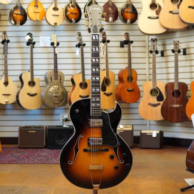 Eastman AR372CE-SB Archtop Electric Guitar Sunburst w/Kent Armstrong Pickups, Hard Case image 4