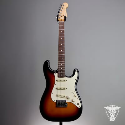 1983 Fender Standard Stratocaster - 7.33 LBS image 3
