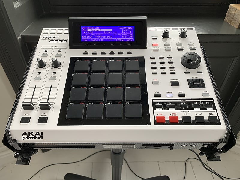 Akai MPC2500 XL Special Editioin