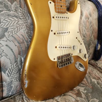 Combat Stratocaster 2010 - Aztec Gold Relic for sale