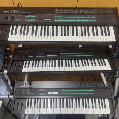 Yamaha DX7 Programmable Algorithm Synthesizer
