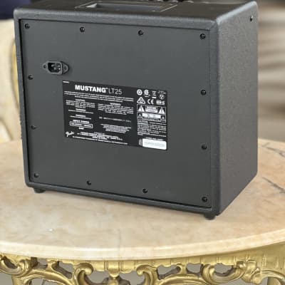 FENDER Mustang LT25 image 3