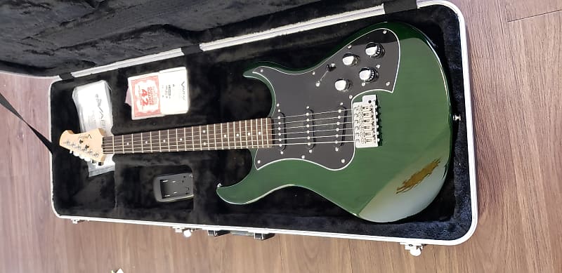 Line 6 Variax Standard Limited Edition Emerald Modeling Electric Guitar  Green w/ Rosewood Fretboard