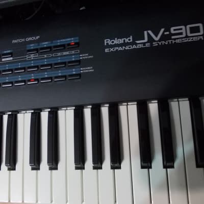 Roland JV-90 76-Key Expandable Synthesizer 1993 - 1996 - Black