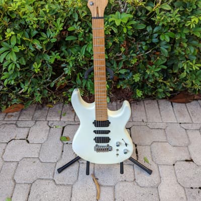 Carvin Bolt-Plus Electric Guitar White with Gig Bag image 1