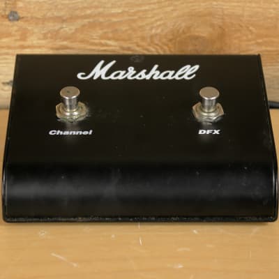 Marshall MG100DFX - Ampli guitare 1x12 100w + câble d'alimentation +  footswitch