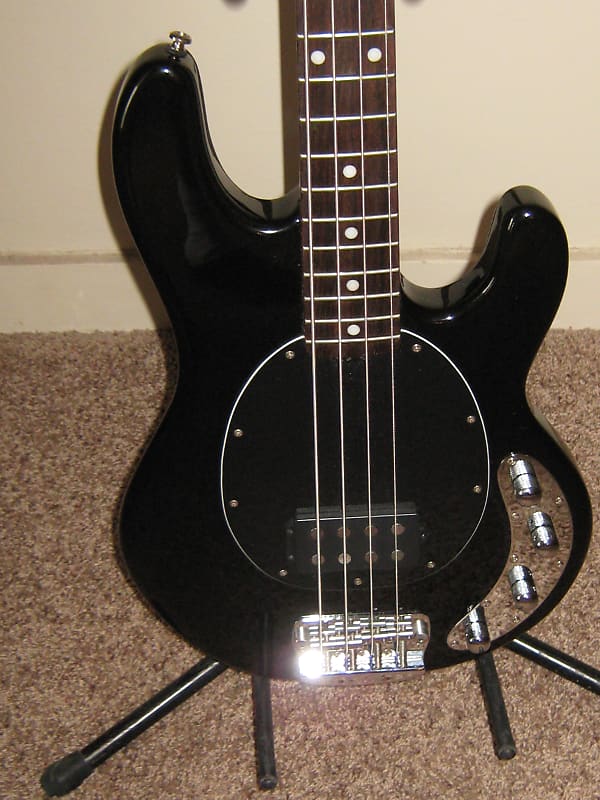 Sterling Ray34CA ブラック（ギグバッグ付） Sterling by Musicman RAY34CA(BK/M) 52%OFF! | ワタナベ楽器店