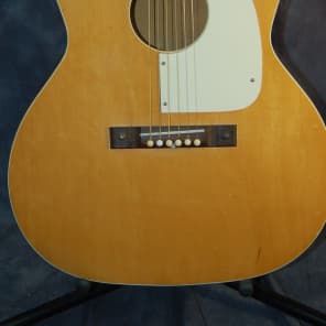Montgomery Wards Airline Auditorium Size Flat top Acoustic Guitar with original Case 1965 Natural image 2
