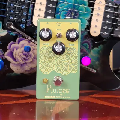 EarthQuaker Devices Plumes Small Signal Shredder Overdrive - Free Shipping to the USA