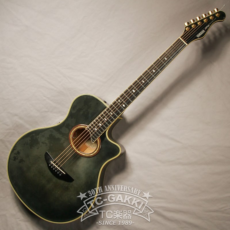 大人気セールYAMAHA APX-10CS エレアコ ギター 弦器 ハードケース付 ヤマハ 中古 T6612323 ヤマハ