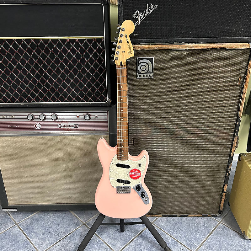 Fender Player Mustang | Reverb Canada
