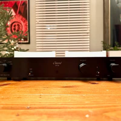 Classe CP-35 Amplifier With Remote image 1