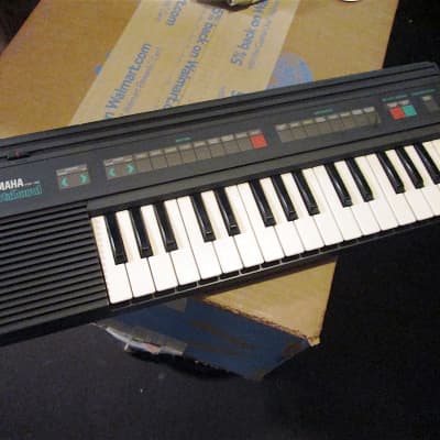 YAMAHA Mini Keyboard vintage Japan Model PSS-120 w/original p/s tones scream 80s image 1