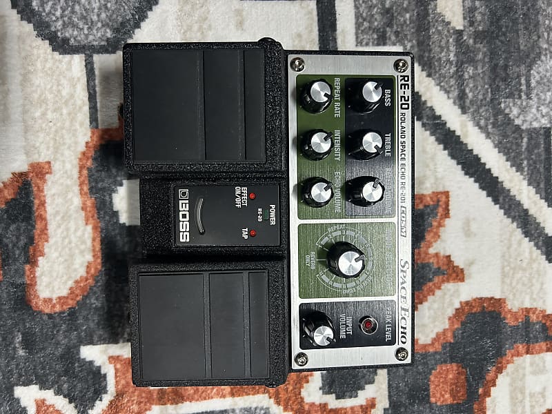 Boss RE-20 Space Echo