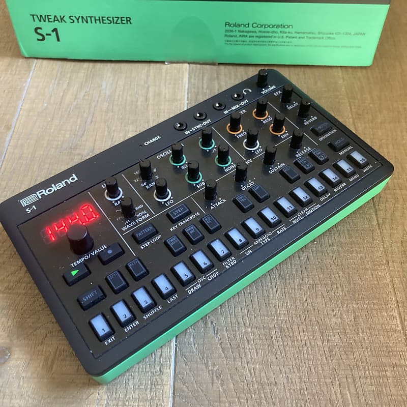 Roland S-1 AIRA Compact Tweak Synthesizer 2023 - Present - Black