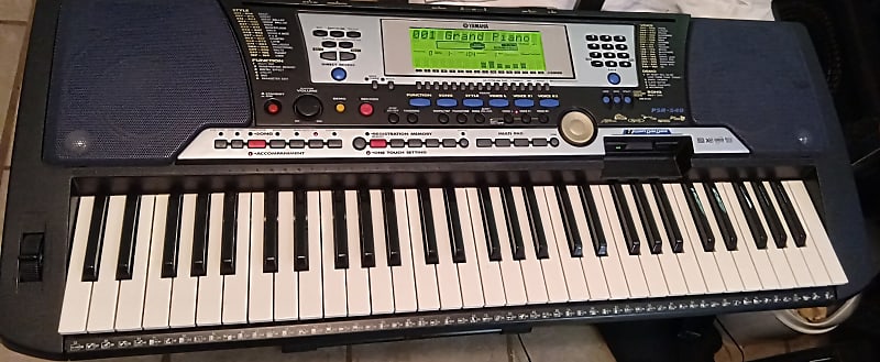 Yamaha PSR-540 Workstation Keyboard Piano Synth MIDI with Gig Bag