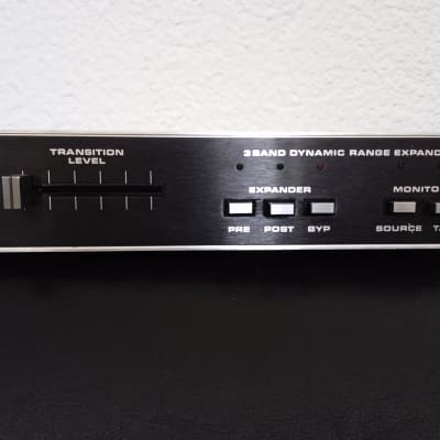 dbx 3BX Series Two 3-Band Dynamic Range Expander 1980s - Black image 4