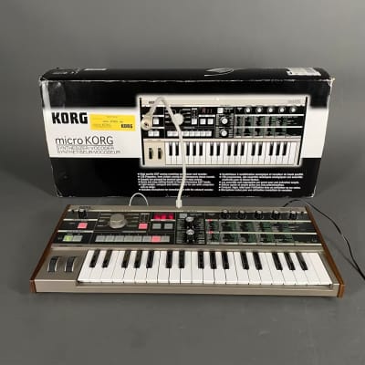 Korg microKORG Synthesizer & Vocoder Analog-Modeling OVP - sand