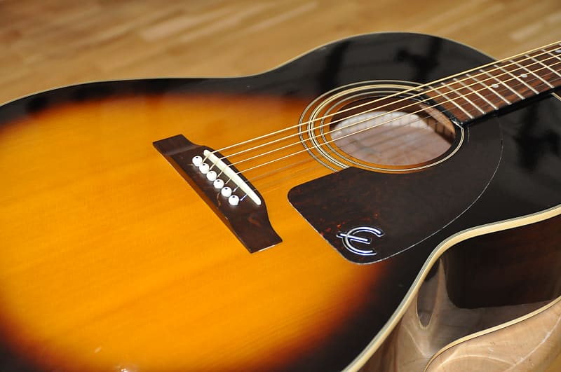 エピフォンAJ 15 NA1999年製TEXANタイプ ラウンドショルダー