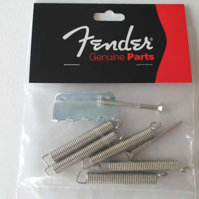 Fender Vintage Stratocaster Guitar Tremolo Spring and Claw Kit 099